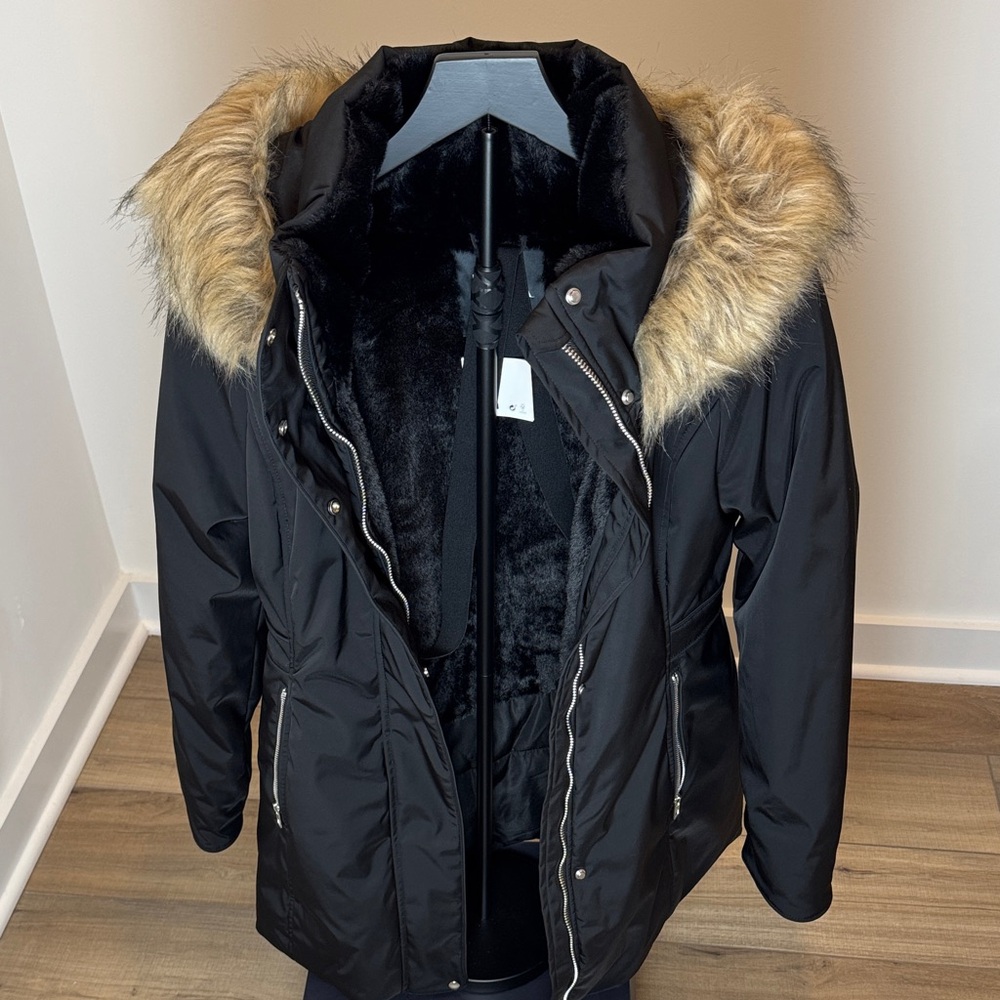 Zara Women’s Black Faux Fur Hooded Jacket size Small NWT